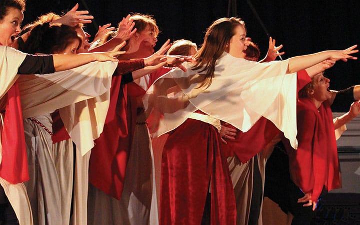 Puck-plus-Womens-chorus